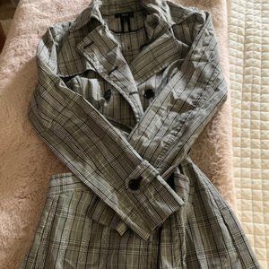 Lightweight trench style jacket